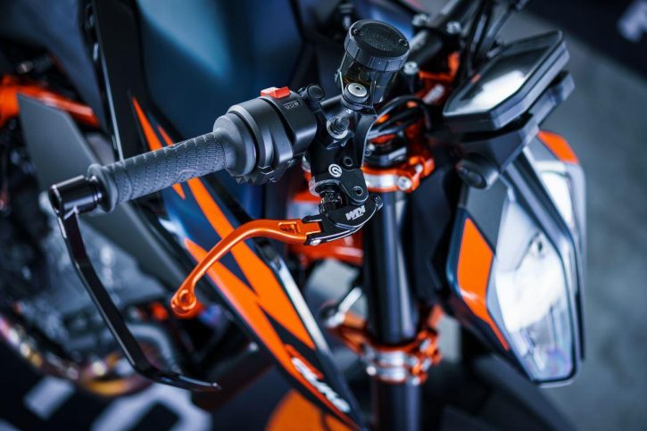 63613902044-BRAKE-LEVER