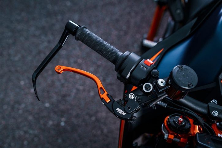 63613902044-BRAKE-LEVER
