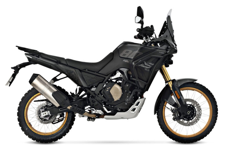 Voge-800-Rally-negra