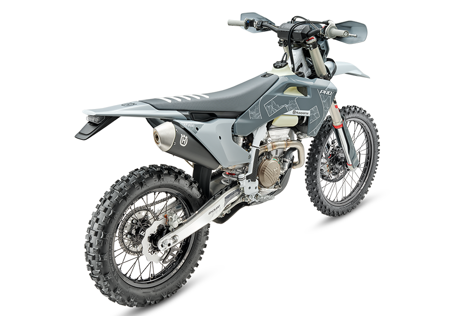 PHO_BIKE_PERS_REHI_Husqvarna-Enduro-FE-350-PRO-MY26-rear-right_#SALL_#AEPI_#V1