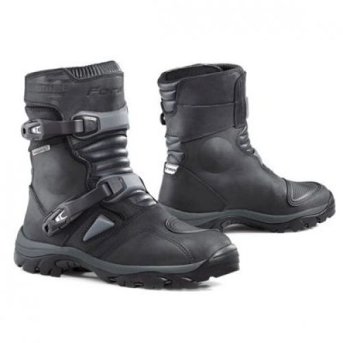 BOTAS FORMA ADVENTURE LOW DRY NEGRO