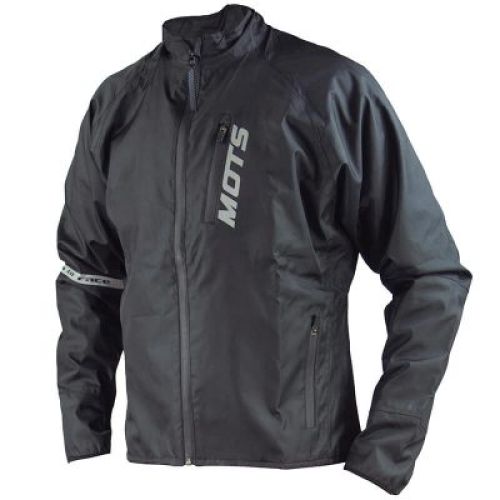 CHAQUETA DE AGUA MOTS NEGRA